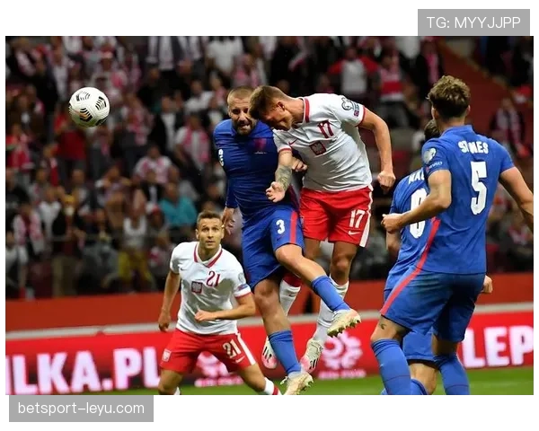 捷克中场展现强硬实力，球队防守韧性大增