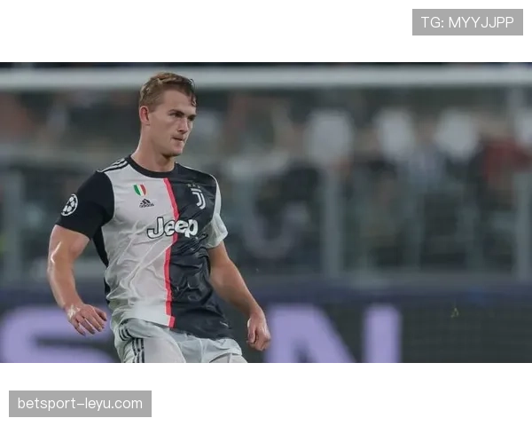 德里赫特领衔防线，球队防守稳固性显著提升