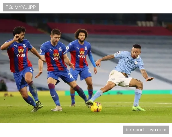 水晶宫定位球成制胜法宝，强势表现助推欧战资格争夺