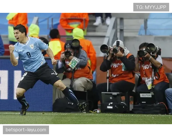 苏亚雷斯最新动态：媒体报道其未来去向