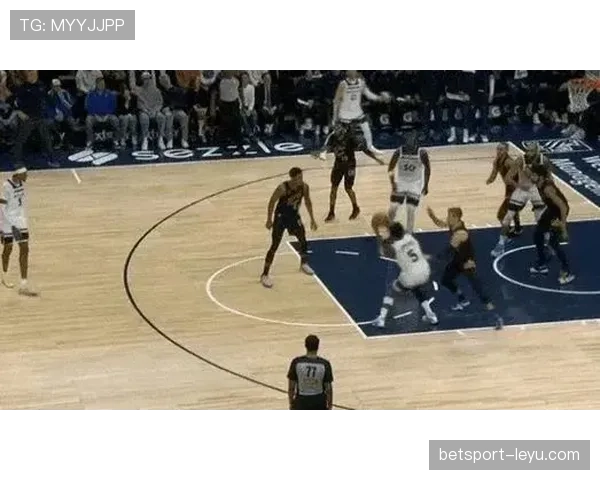 爱德华兹单打拉开空间，较上季三分占比上升